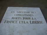 La Grande-Motte, monument commémoratif place du Souvenir 1.jpg